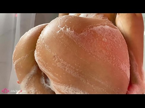 ❤️ Brunette dushda kuchli orgazm uchun vibrator bilan mushukni onanizm qiladi ️❌ Sifatli pornoda bizda ☑